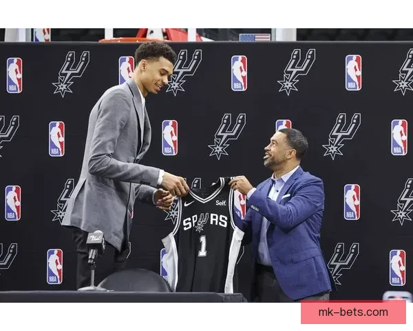 马刺缺文班亚马依然强势 11胜5负展现复兴潜力 9年后重返60胜指日可待